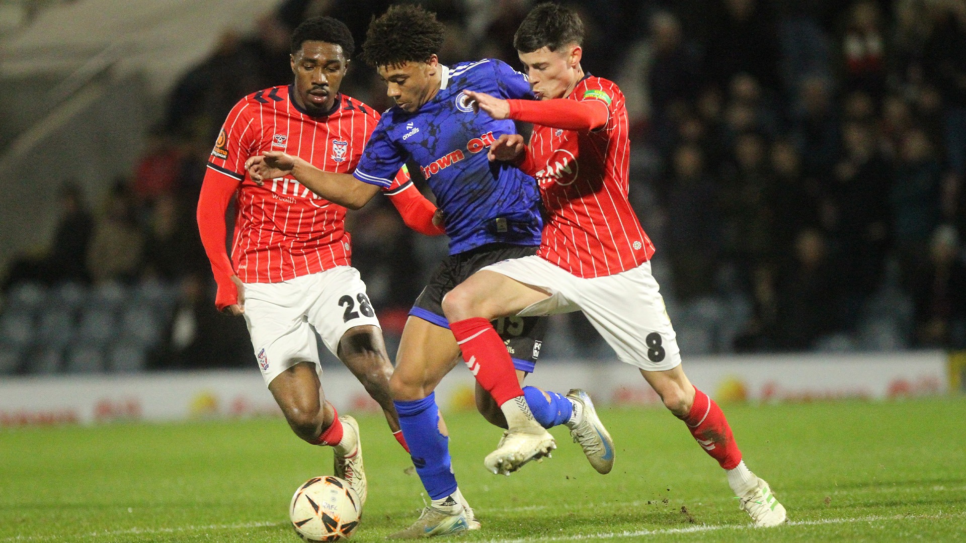 Nhận định soi kèo York vs Rochdale lúc 02h45 ngày 12/11/2025