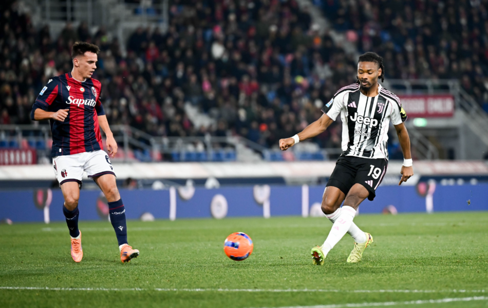 Bologna vs Juventus (02:45 � 15/12) | Xem lại trận đấu