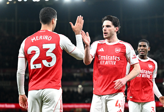 Merino rực sáng, Saka kết liễu: Arsenal vượt ải Brentford để giữ thế thượng phong